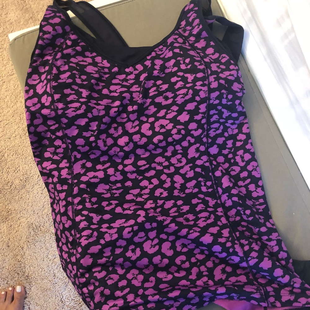 Lululemon top